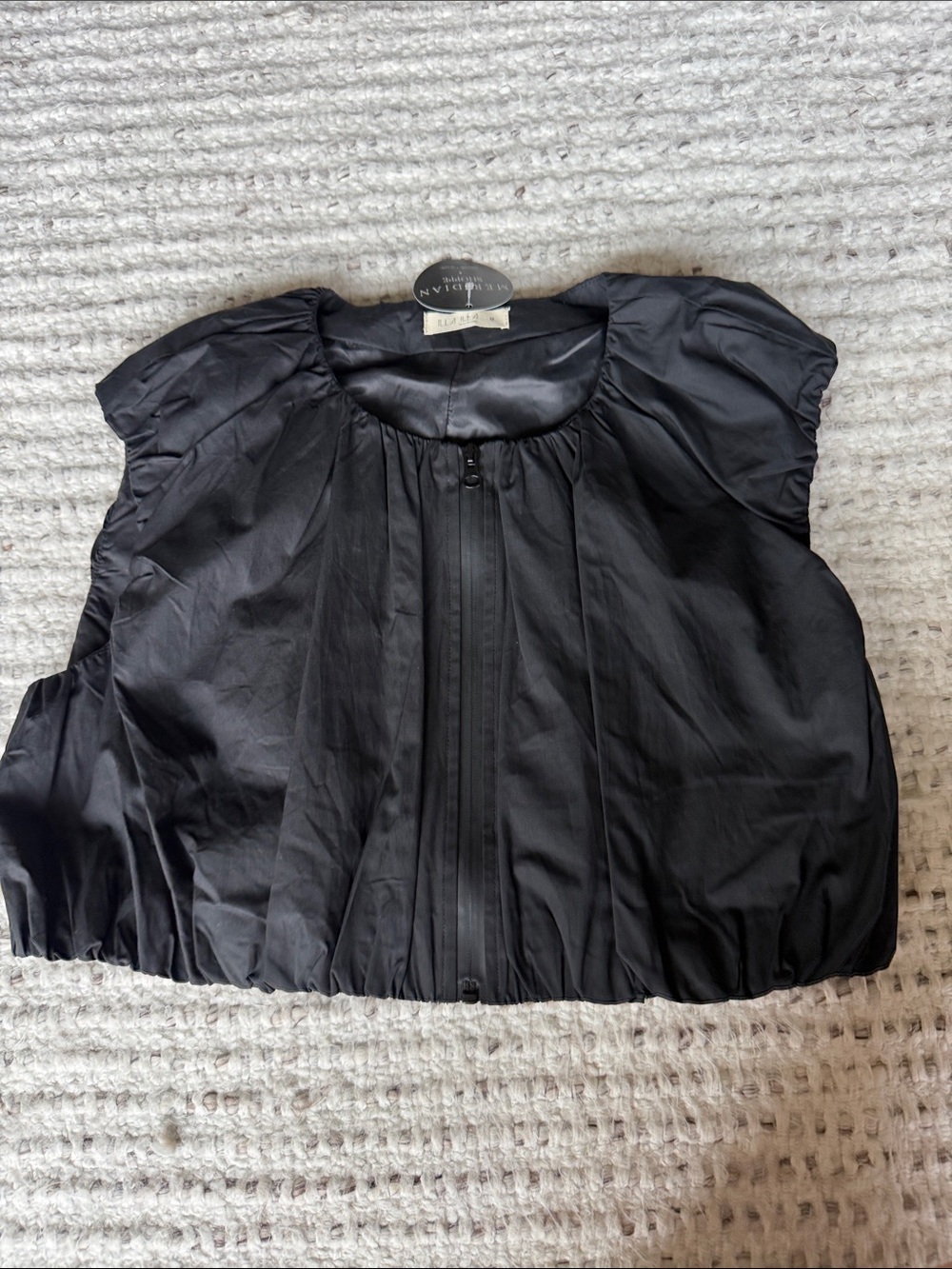 Illa illa Alana Black Zip-Front Cap Sleeve top